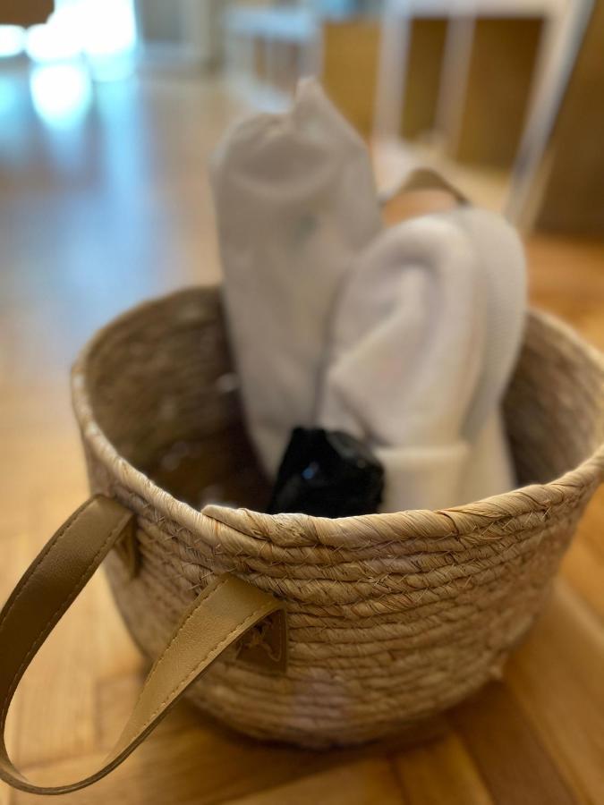 Christina-Anna Athens City Center Walking Distance To Everywhere And Acropolis, In One Of The Most Favorable Locations By National Gardens And Zoo, Hellenic Parliament In Syntagma And Stylish Exquisite Kolonaki Cozy Renovated Apartment 外观 照片