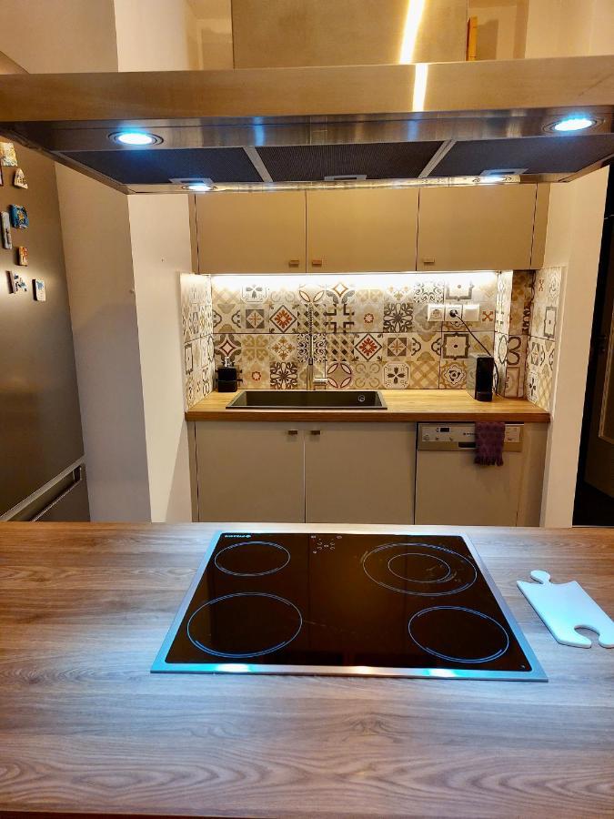 Christina-Anna Athens City Center Walking Distance To Everywhere And Acropolis, In One Of The Most Favorable Locations By National Gardens And Zoo, Hellenic Parliament In Syntagma And Stylish Exquisite Kolonaki Cozy Renovated Apartment 外观 照片