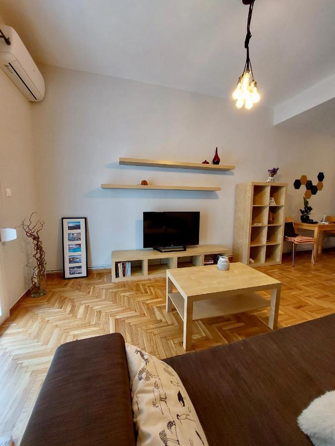 Christina-Anna Athens City Center Walking Distance To Everywhere And Acropolis, In One Of The Most Favorable Locations By National Gardens And Zoo, Hellenic Parliament In Syntagma And Stylish Exquisite Kolonaki Cozy Renovated Apartment 外观 照片
