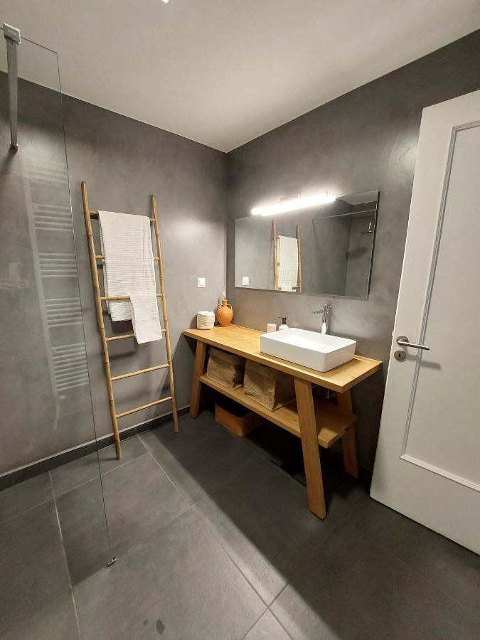 Christina-Anna Athens City Center Walking Distance To Everywhere And Acropolis, In One Of The Most Favorable Locations By National Gardens And Zoo, Hellenic Parliament In Syntagma And Stylish Exquisite Kolonaki Cozy Renovated Apartment 外观 照片